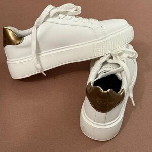 Nothing New Women's Grand Sneakers, Size 9.5